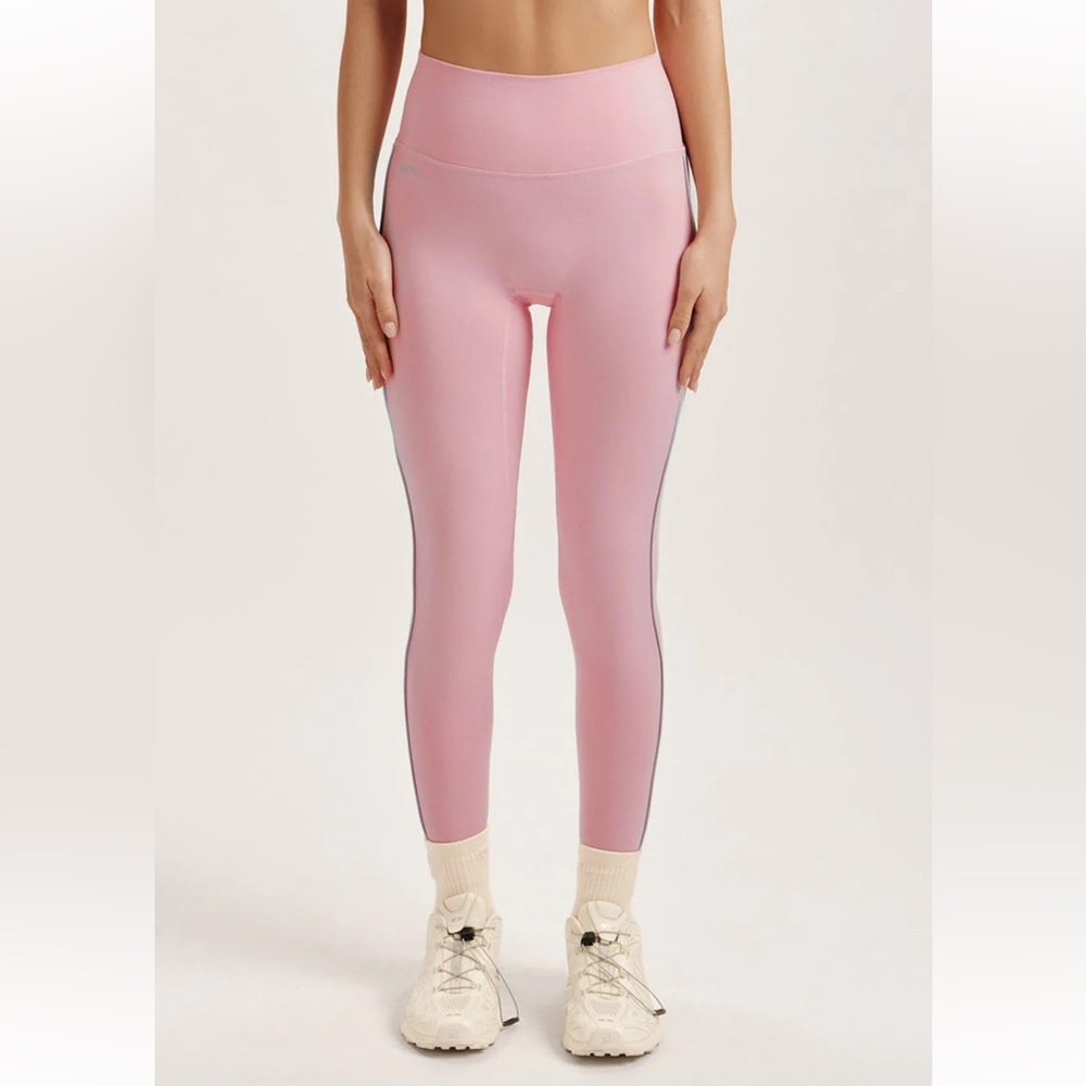 NWT Set Active Formcloud® Cloud Pipe Leggings siz… - image 2